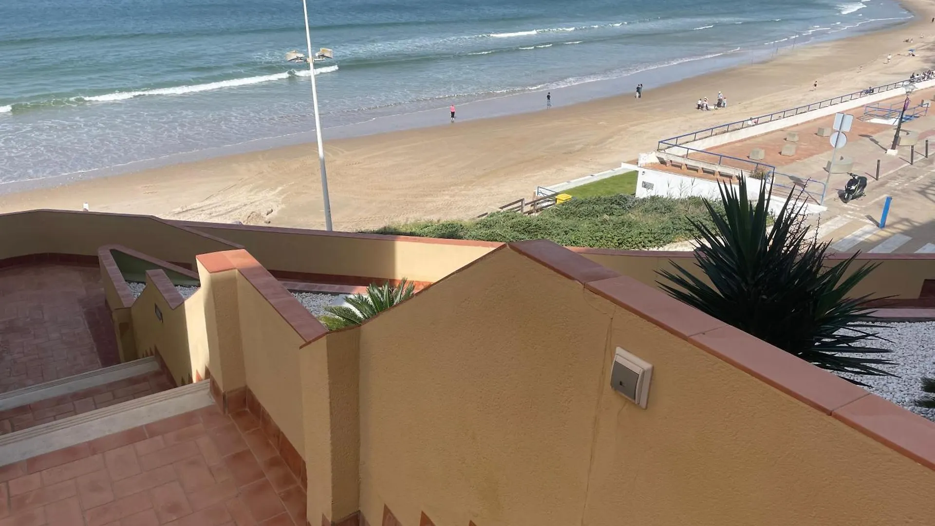 Primera Linea Playa El Manantial El Puerto de Santa Maria Apartment
